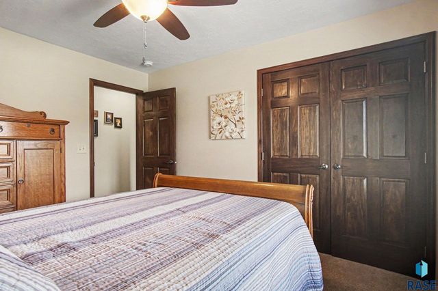 5800 W Yukon Trl Trail, Sioux Falls, SD 57107