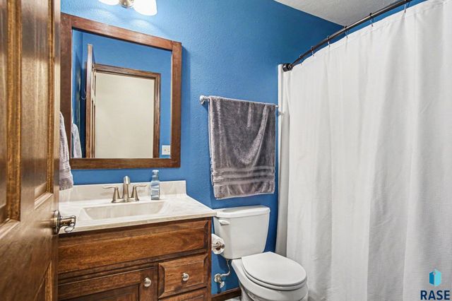 5800 W Yukon Trl Trail, Sioux Falls, SD 57107