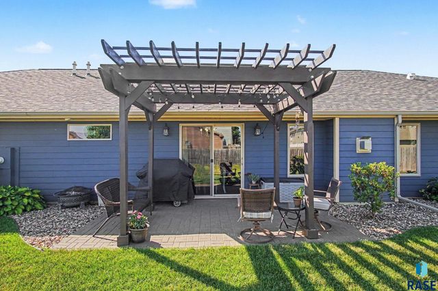 5800 W Yukon Trl Trail, Sioux Falls, SD 57107
