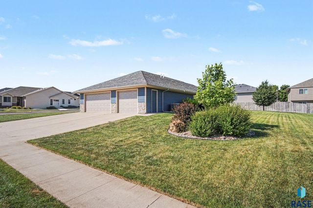 5800 W Yukon Trl Trail, Sioux Falls, SD 57107