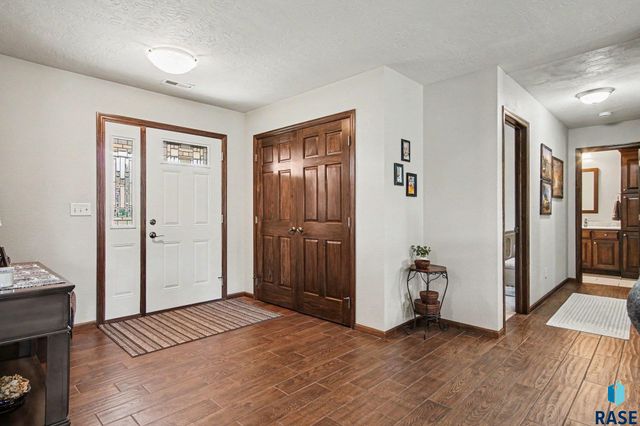 5800 W Yukon Trl Trail, Sioux Falls, SD 57107
