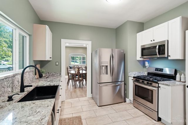 5575 Stewart Avenue, Columbia Twp, OH 45227