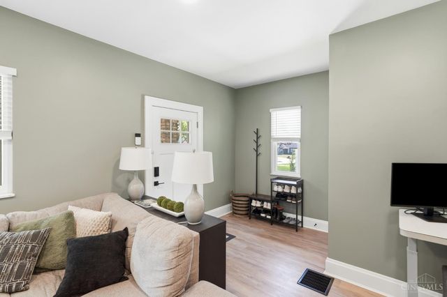 5575 Stewart Avenue, Columbia Twp, OH 45227