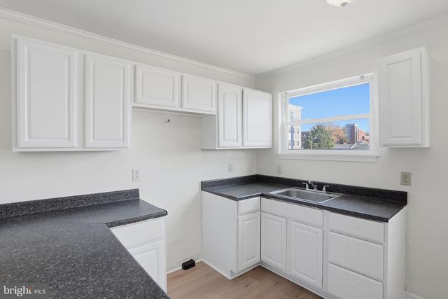 319 W WATER ST, Dover, DE 19904