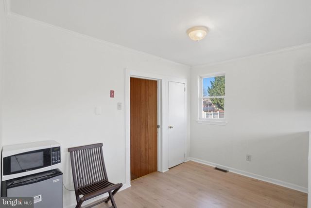 319 W WATER ST, Dover, DE 19904