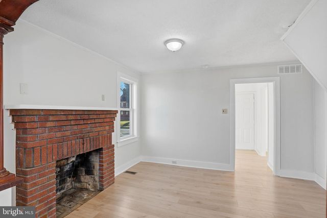 319 W WATER ST, Dover, DE 19904