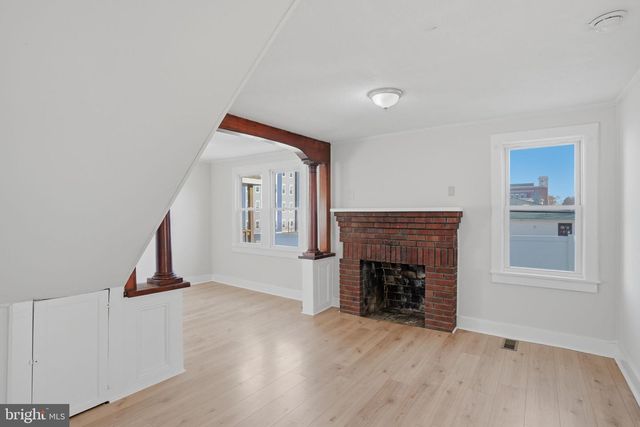 319 W WATER ST, Dover, DE 19904