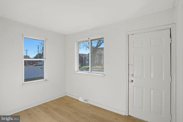 319 W WATER ST, Dover, DE 19904