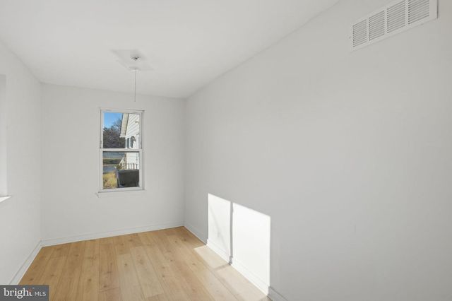 319 W WATER ST, Dover, DE 19904