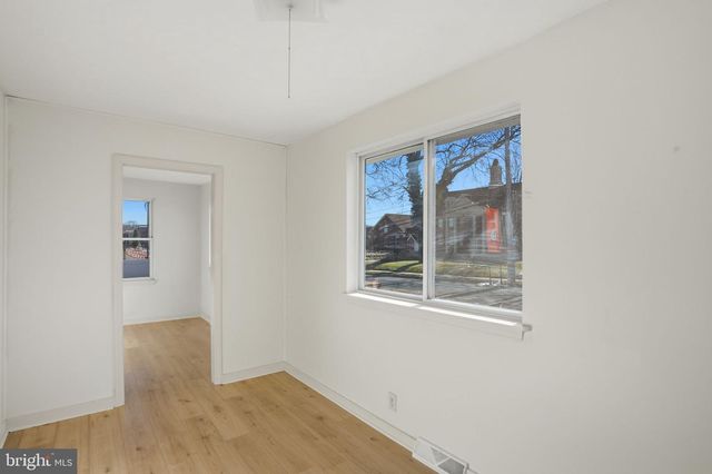 319 W WATER ST, Dover, DE 19904