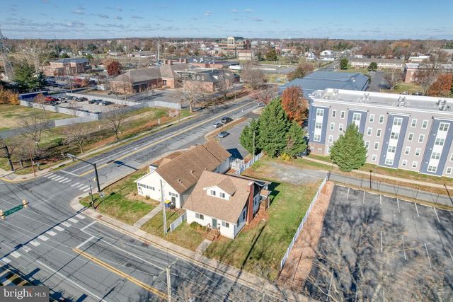 319 W WATER ST, Dover, DE 19904