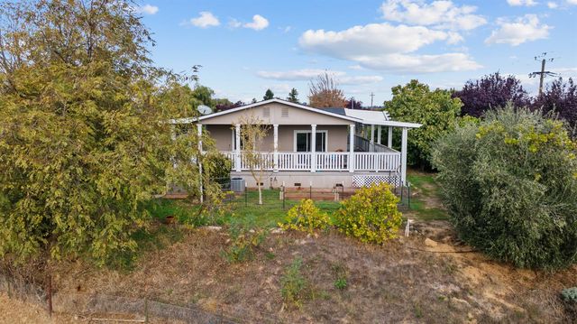 12540 Arabian Ln, Galt, CA 95632