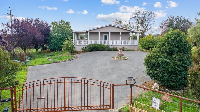 12540 Arabian Ln, Galt, CA 95632