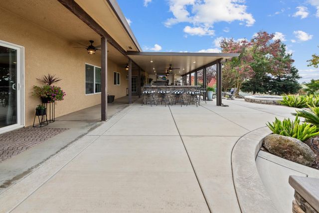 12540 Arabian Ln, Galt, CA 95632