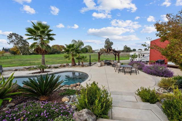 12540 Arabian Ln, Galt, CA 95632