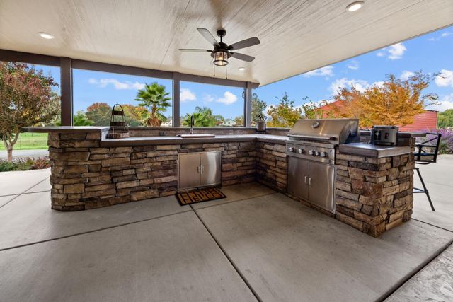 12540 Arabian Ln, Galt, CA 95632