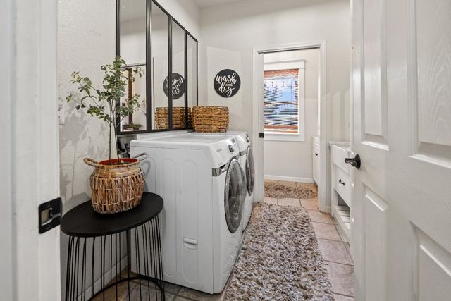 12540 Arabian Ln, Galt, CA 95632