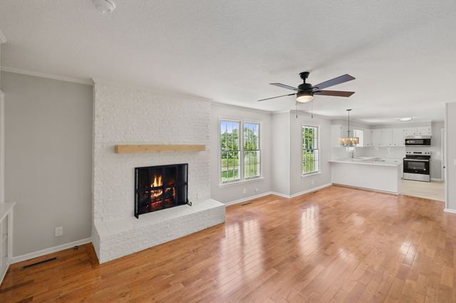 100 Catalpa Dr, Mount Juliet, TN 37122