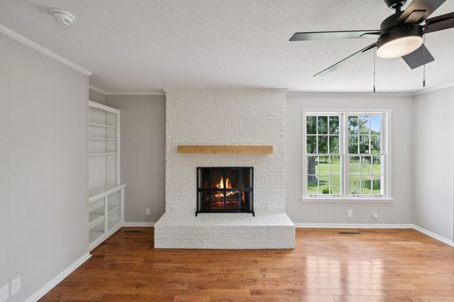 100 Catalpa Dr, Mount Juliet, TN 37122