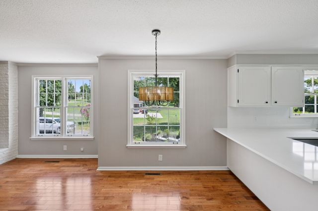 100 Catalpa Dr, Mount Juliet, TN 37122