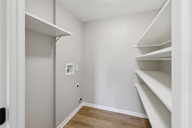 100 Catalpa Dr, Mount Juliet, TN 37122