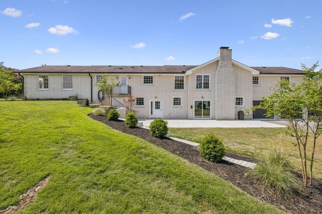 100 Catalpa Dr, Mount Juliet, TN 37122