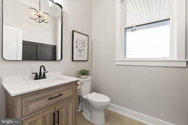 906 S COLLEGEVILLE RD, Phoenixville, PA 19460