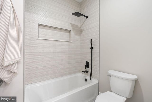 906 S COLLEGEVILLE RD, Phoenixville, PA 19460