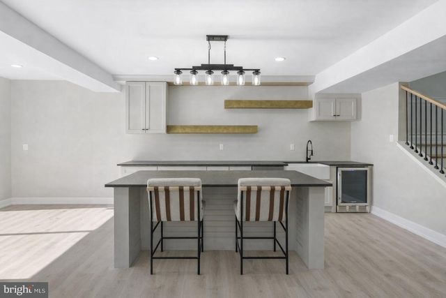 906 S COLLEGEVILLE RD, Phoenixville, PA 19460
