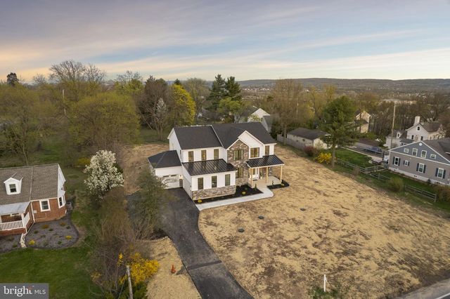 906 S COLLEGEVILLE RD, Phoenixville, PA 19460