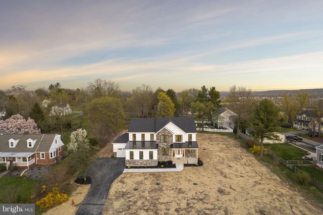 906 S COLLEGEVILLE RD, Phoenixville, PA 19460