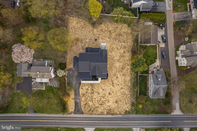 906 S COLLEGEVILLE RD, Phoenixville, PA 19460