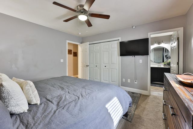 4592 Lomax Ct, Murrells Inlet, SC 29576