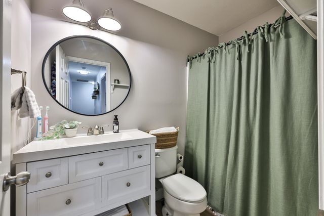 4592 Lomax Ct, Murrells Inlet, SC 29576