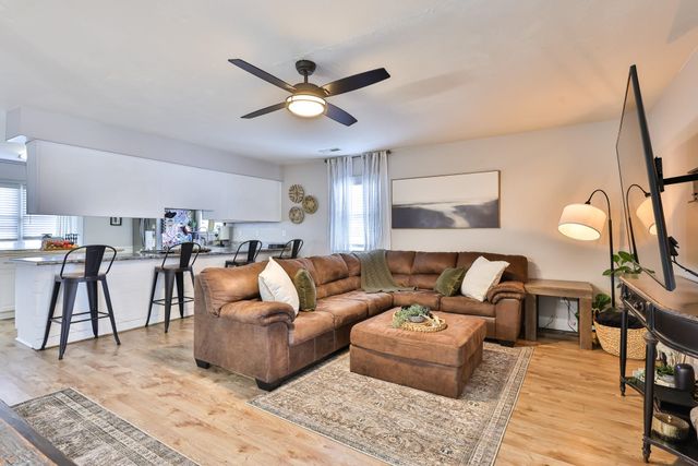 4592 Lomax Ct, Murrells Inlet, SC 29576