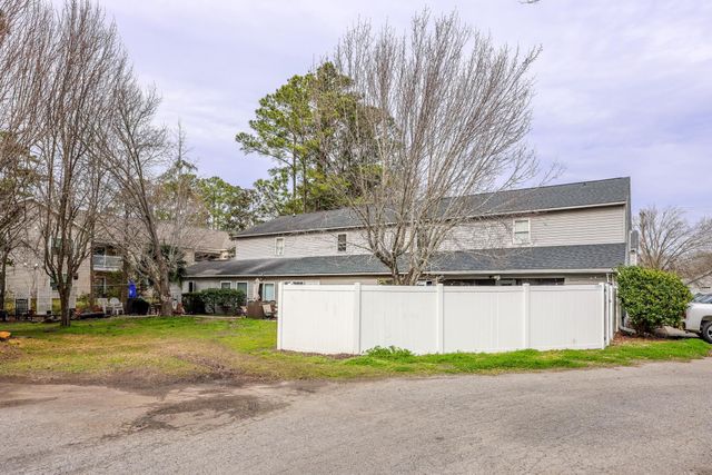 4592 Lomax Ct, Murrells Inlet, SC 29576