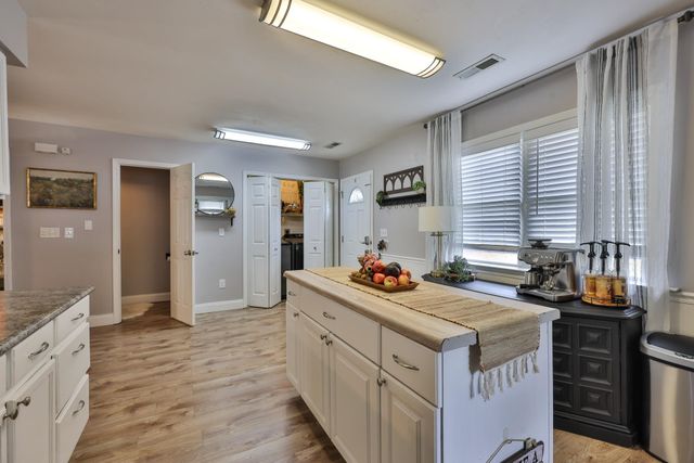 4592 Lomax Ct, Murrells Inlet, SC 29576