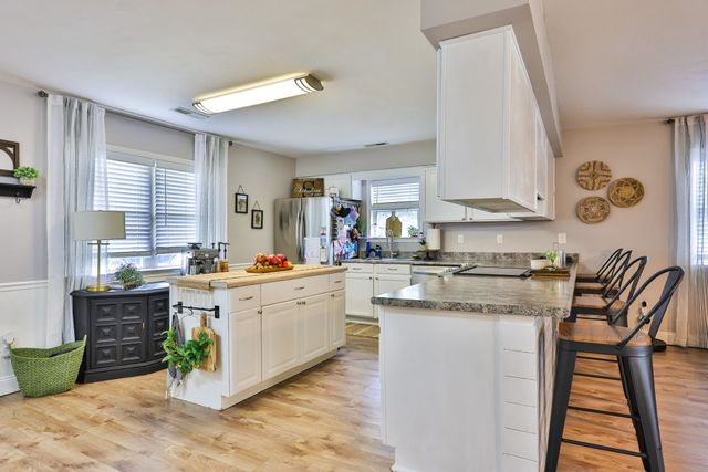 4592 Lomax Ct, Murrells Inlet, SC 29576