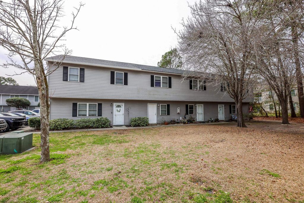 4592 Lomax Ct, Murrells Inlet, SC 29576