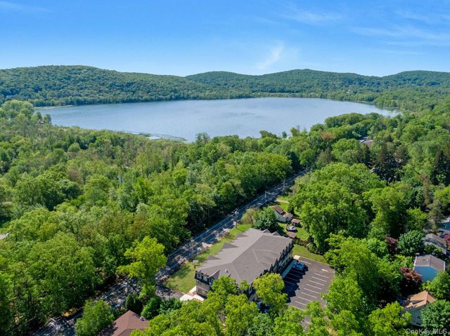 962 S Route 9W 306, Congers, NY 10920