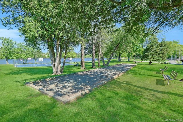 962 S Route 9W 306, Congers, NY 10920