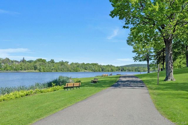 962 S Route 9W 306, Congers, NY 10920