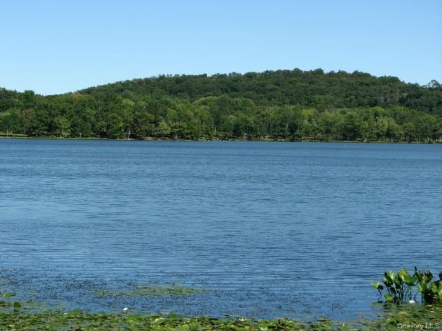 962 S Route 9W 306, Congers, NY 10920
