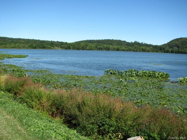 962 S Route 9W 306, Congers, NY 10920