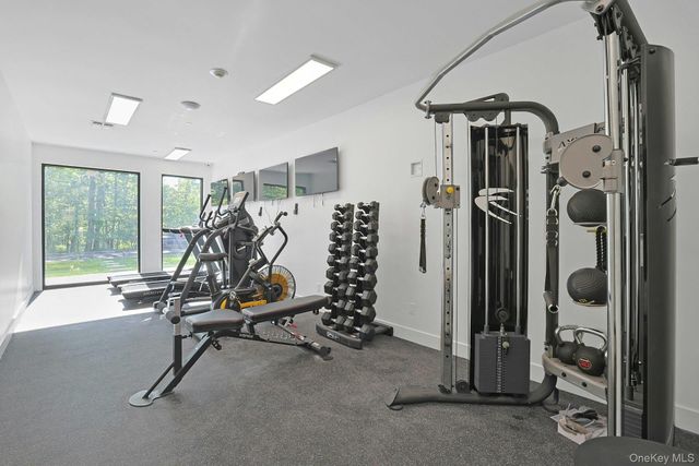 962 S Route 9W 306, Congers, NY 10920