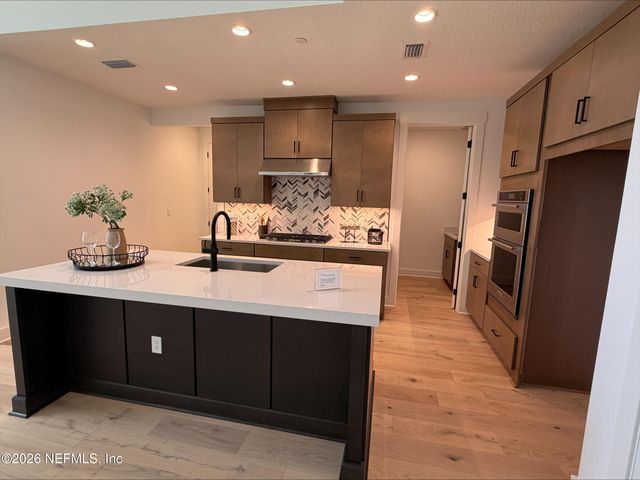 397 OAKMOSS Drive, St. Johns, FL 32259