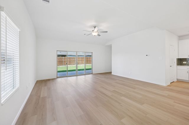 1363 Los Olmos Lane, Crandall, TX 75114