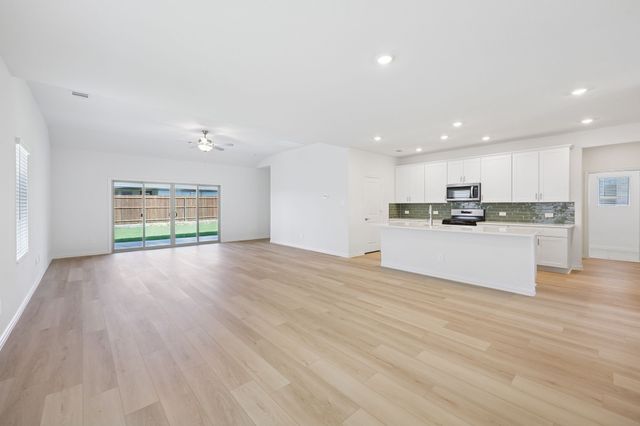 1363 Los Olmos Lane, Crandall, TX 75114