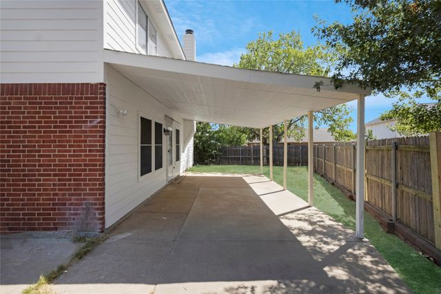 408 Centennial Place, Crowley, TX 76036