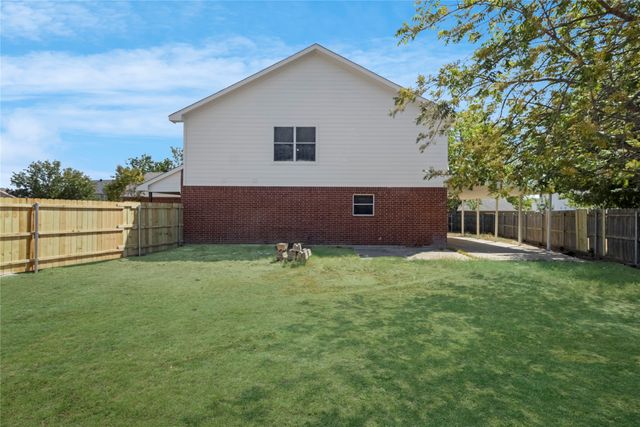 408 Centennial Place, Crowley, TX 76036